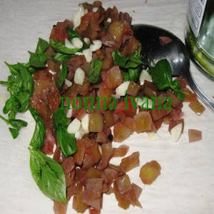 La foto della ricetta Pomodori Acerbi di Tuduu adatta a Vegetariani, vegani, diete senza lattosio, diete senza glutine, pescetariani.