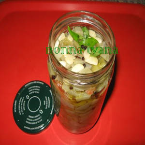 La foto della ricetta Pomodori Verdi Sott'olio di Tuduu adatta a Vegetariani, vegani, diete senza lattosio, diete senza glutine, pescetariani.