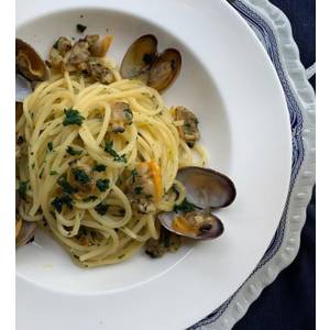 La foto della ricetta Spaghetti Con Le Vongole di Tuduu adatta a Diete senza lattosio, diete senza nichel, pescetariani.