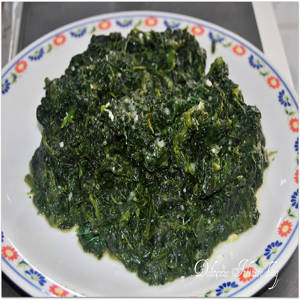 La foto della ricetta Spinaci In Padella di Tuduu adatta a Vegetariani, vegani, diete senza lattosio, diete senza glutine, pescetariani.