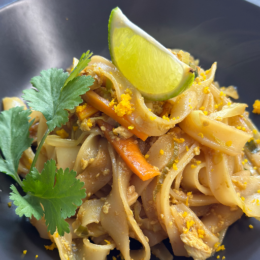 La foto della ricetta Pad thai vegano all'arancia di veganpala adatta a Vegetariani, vegani, diete senza lattosio, pescetariani.