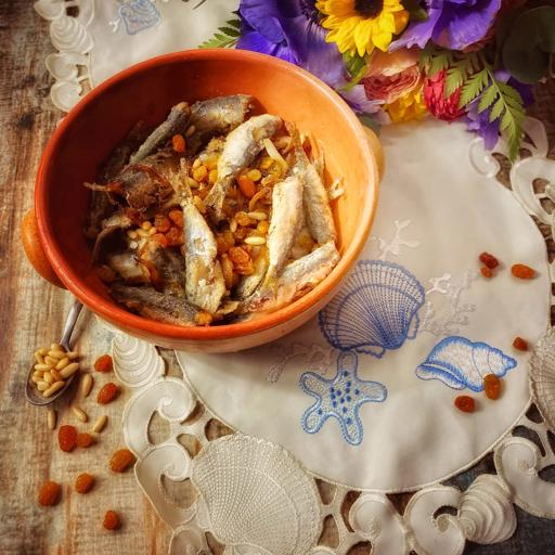 La foto della ricetta Sarde in saor di Viaggiando Mangiando adatta a Diete senza lattosio, pescetariani.
