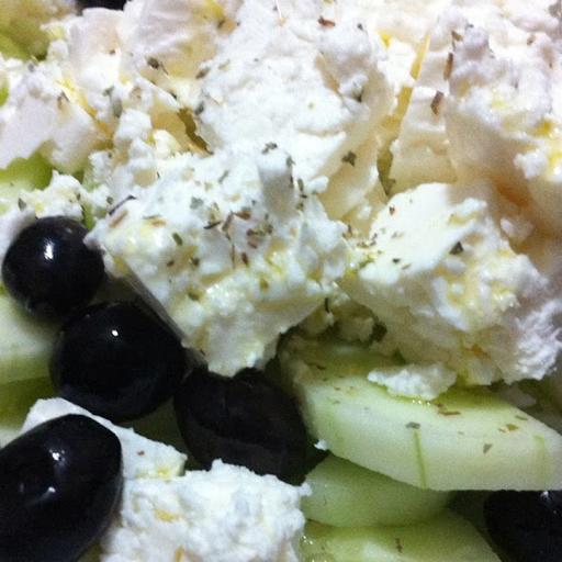 La foto della ricetta Insalata greca senza nichel di Tuduu adatta a Diete senza glutine, diete senza nichel.