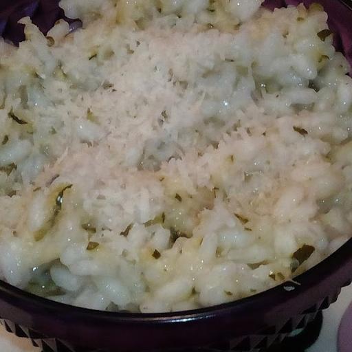 La foto della ricetta Risotto al verde di zucchine e limone di Tuduu adatta a Diete senza glutine, diete senza nichel.